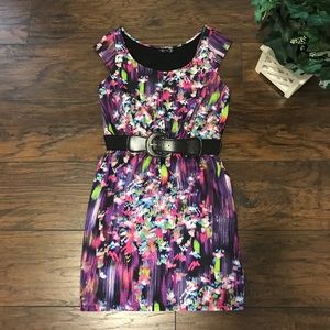 Summer dress with belt